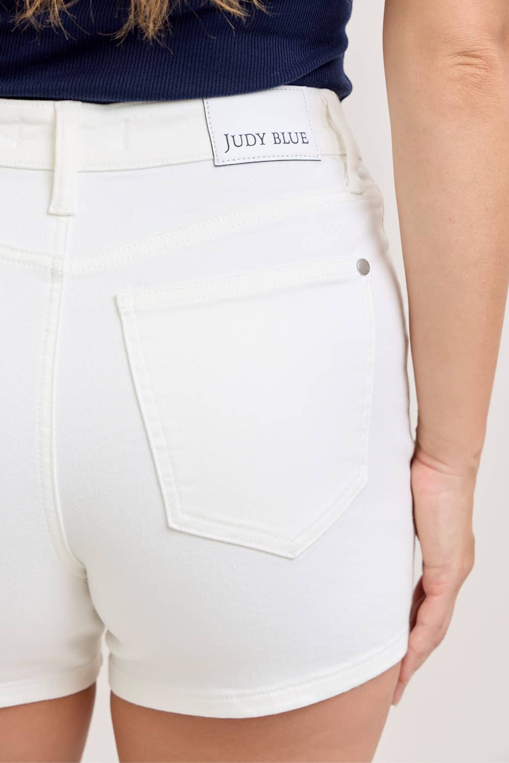 HW Slim Short
