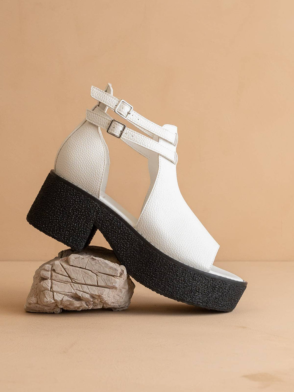 The Elizabeth White | Platform Double Strap Sandal