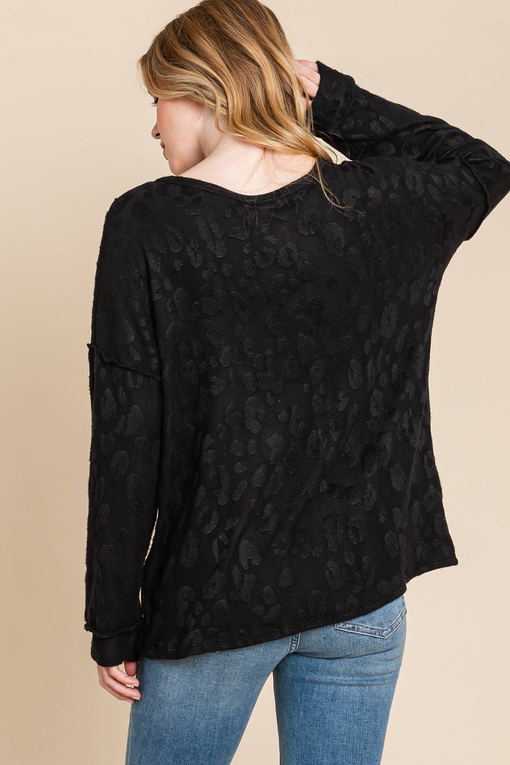 TEXTURED BUTTON FRONT TOP