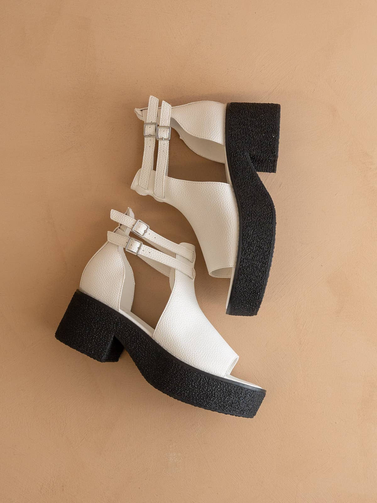 The Elizabeth White | Platform Double Strap Sandal