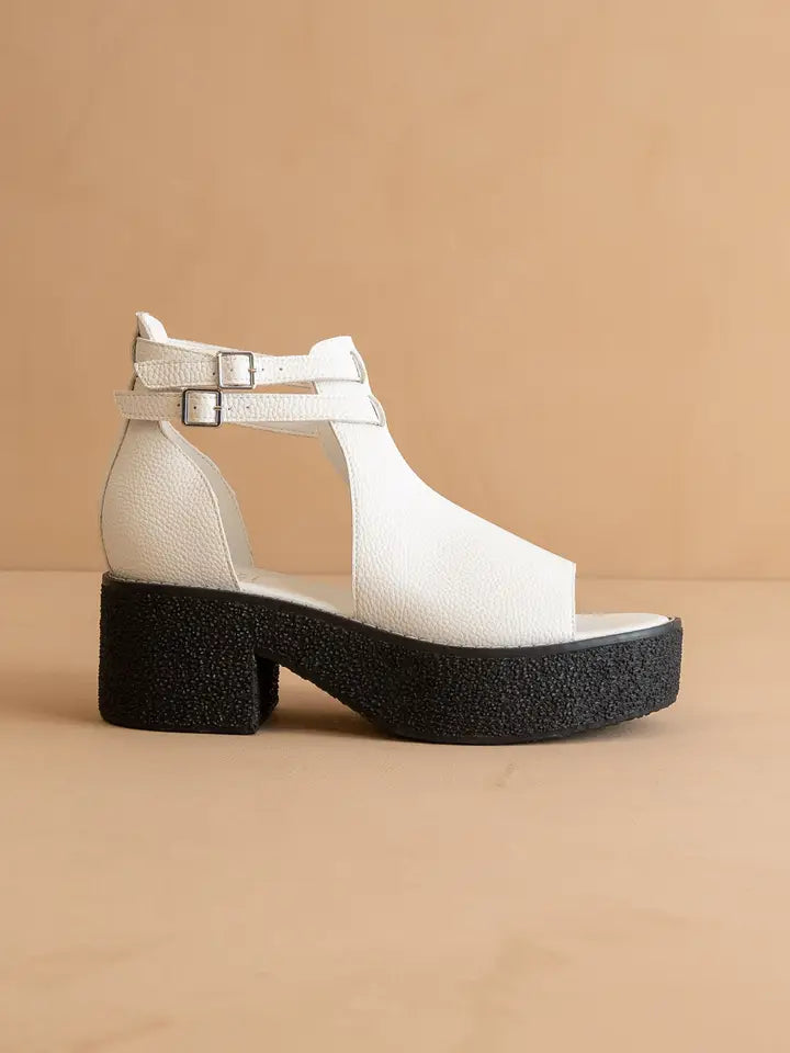 The Elizabeth White | Platform Double Strap Sandal