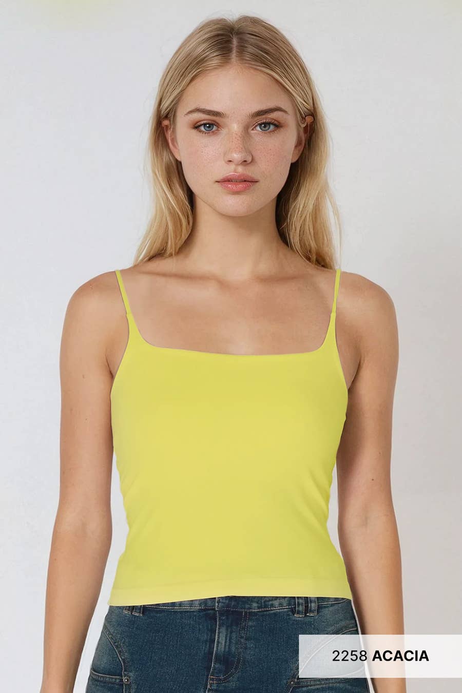 Nikibiki Clean Line Square Cami