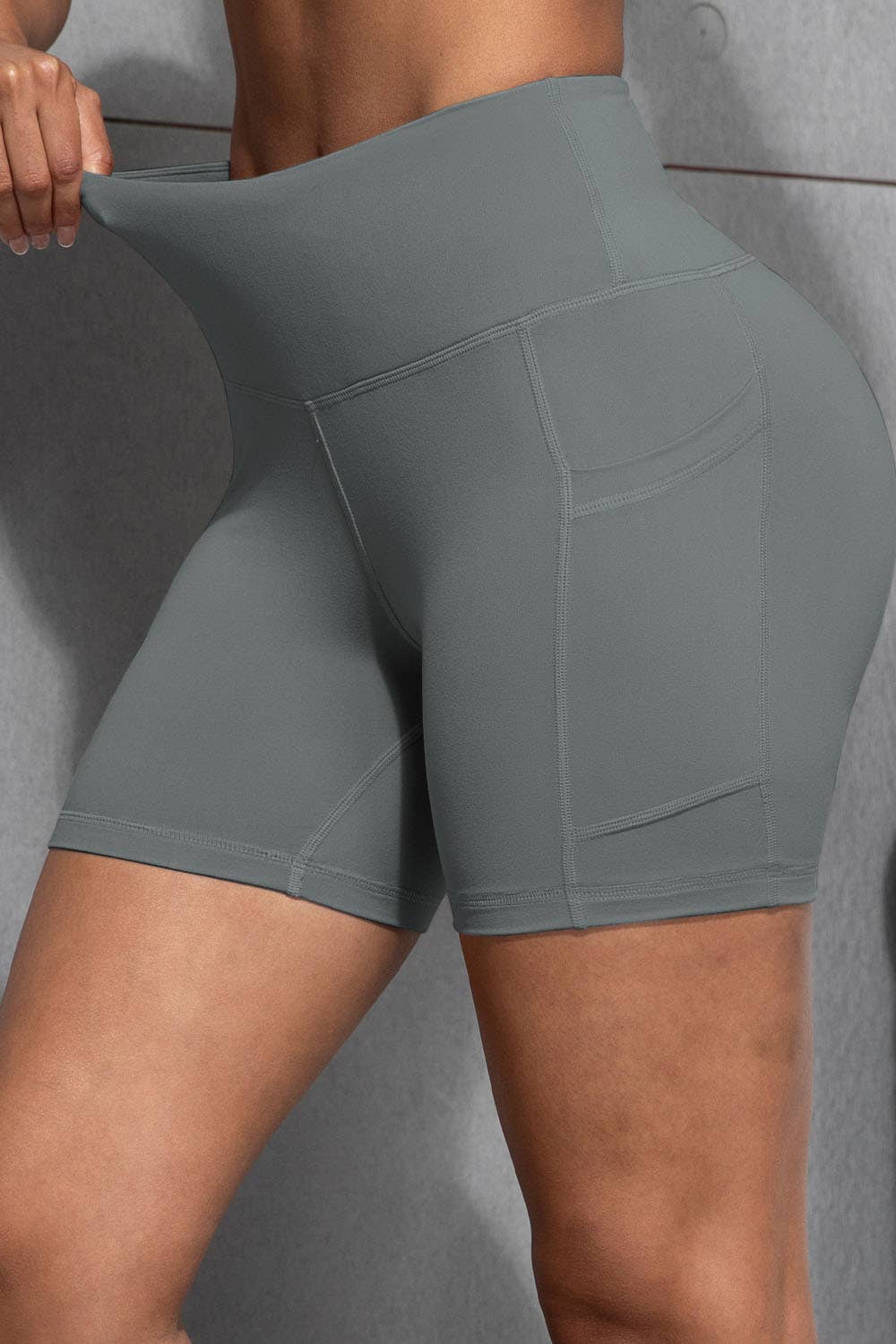 Solid color basic activewear sports yoga shorts with pockets