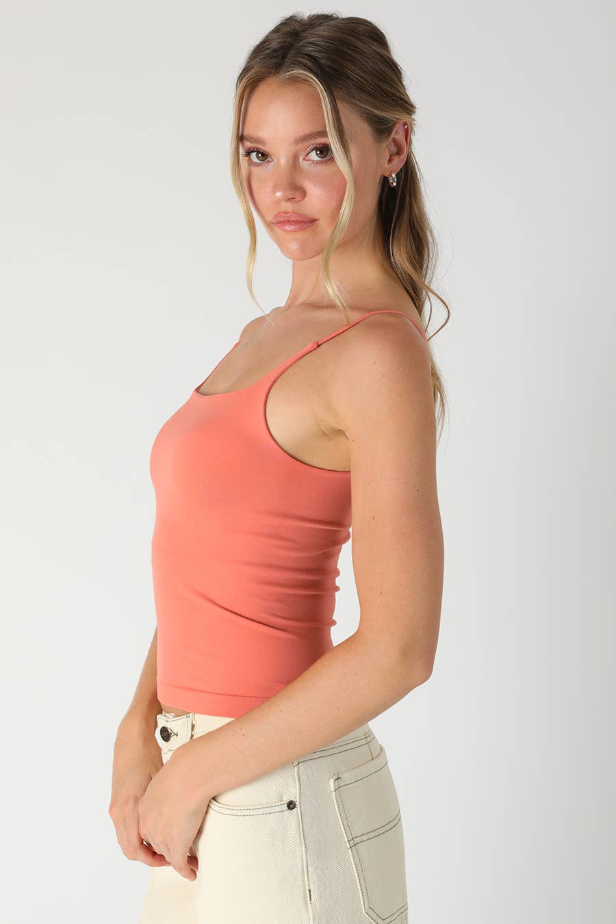 Nikibiki Clean Line Square Cami